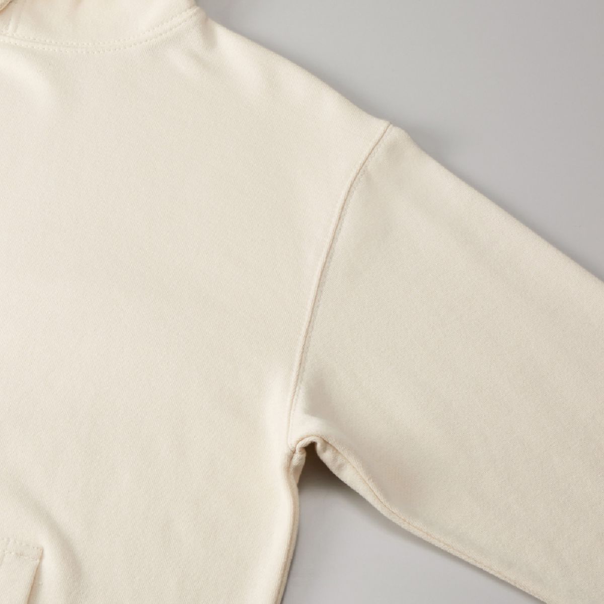 5397-01 8.8oz 魚鱗布運動拉鍊衛衣 21 袖孔堅固,兩針針。