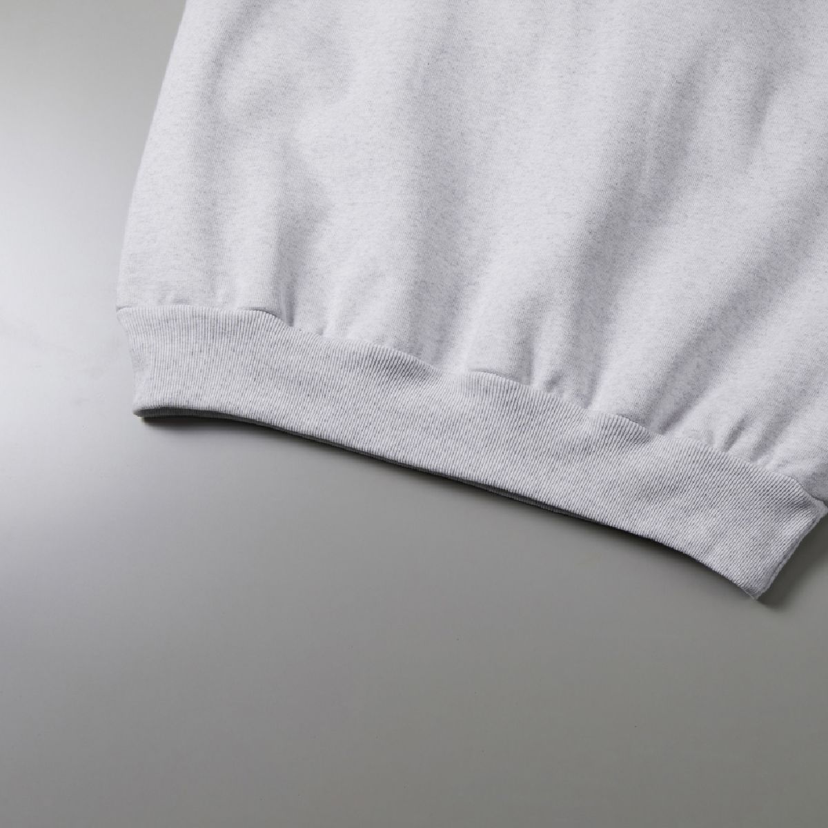 下擺的嘴是肋骨規格，正面是最小的縫紉規範