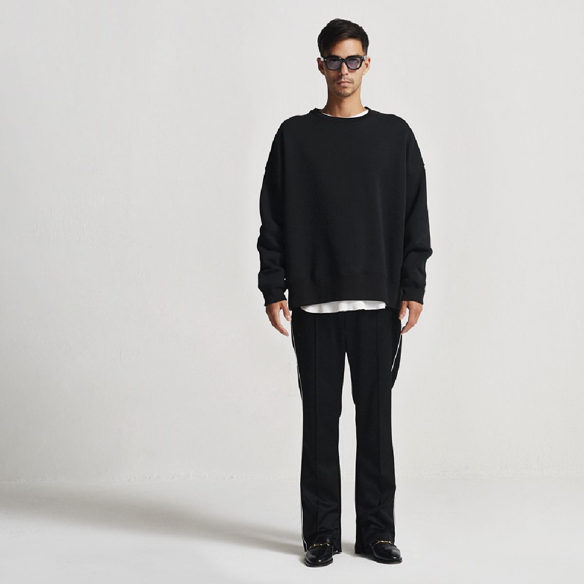 高度182厘米L尺寸002。穿黑色