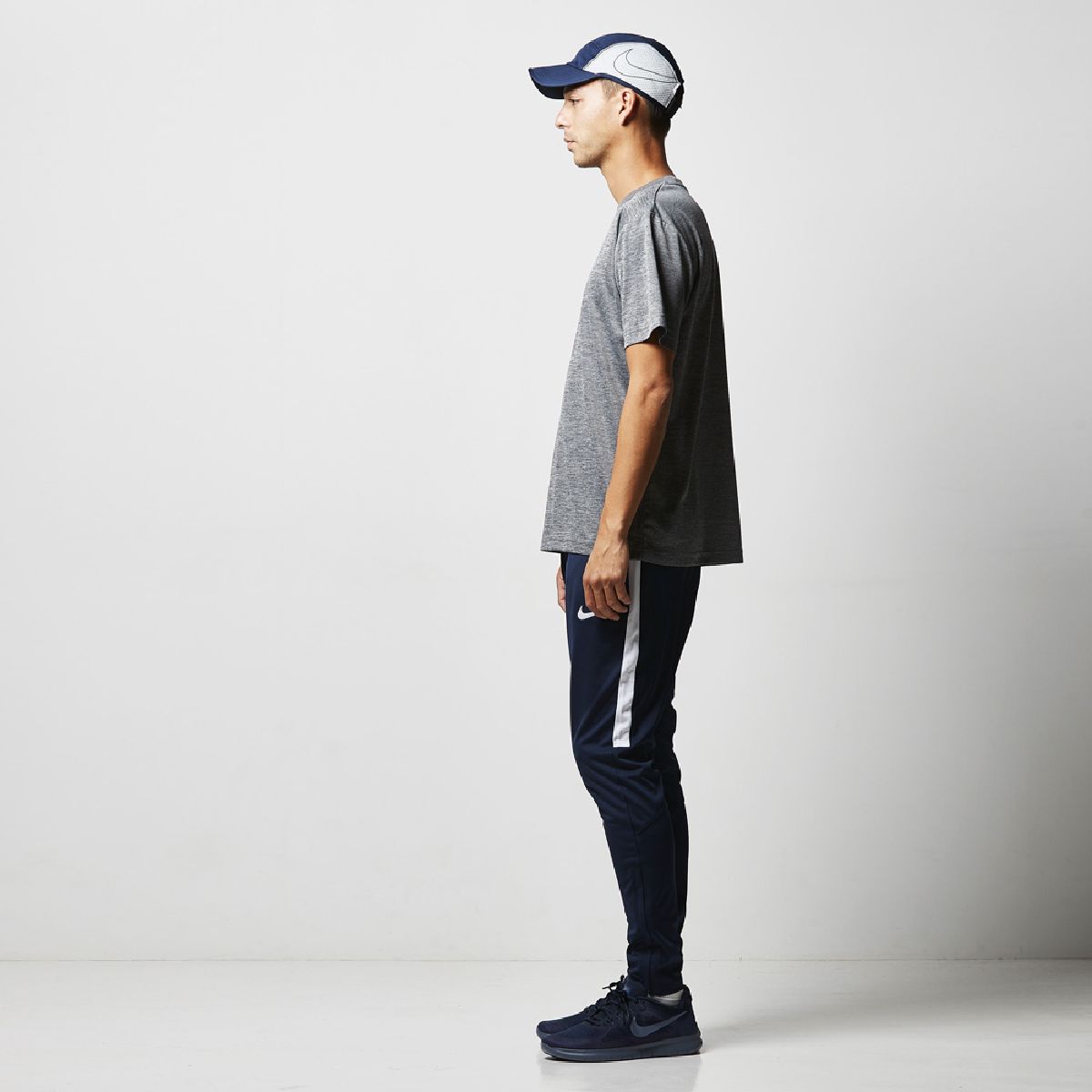 高度182厘米L尺寸側剪影