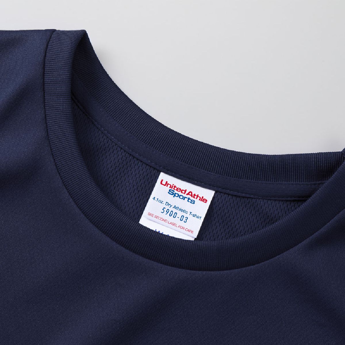 脖子和狹窄的頸肋會產生精美的脫卷線