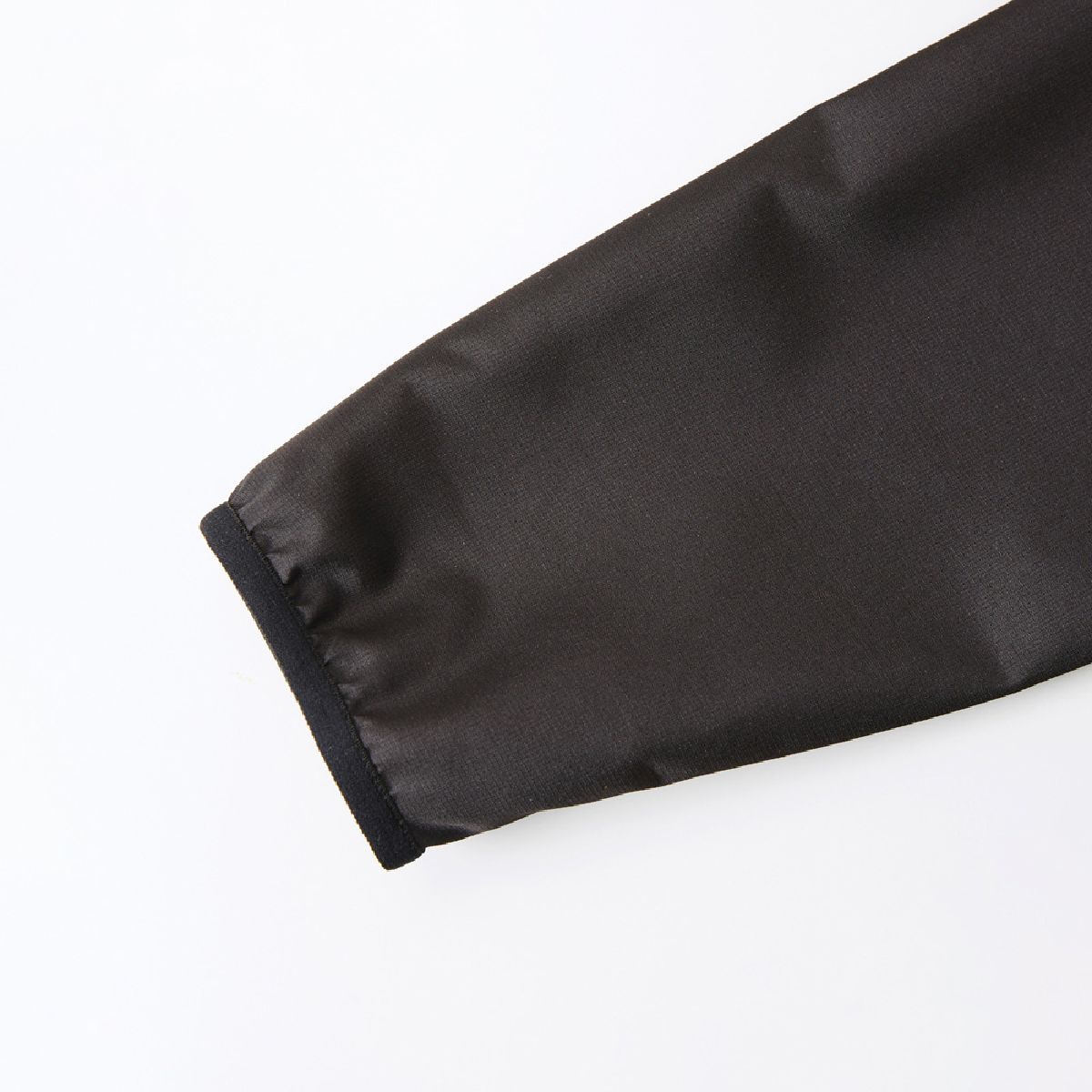 袖口是伸展的粘合劑規格，適合您的手腕