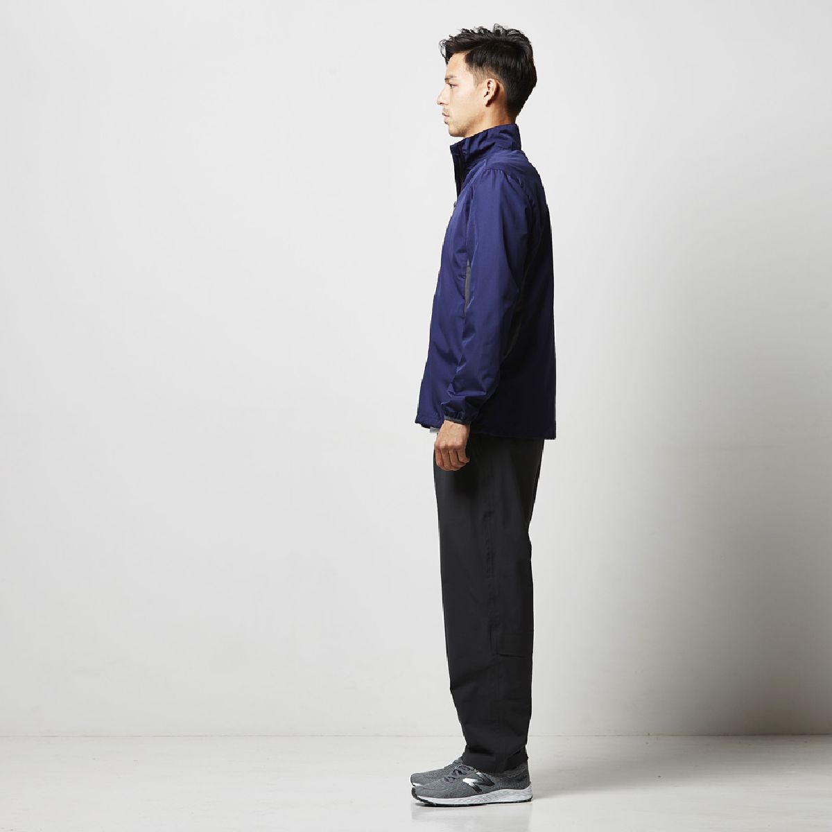 高度182厘米L尺寸側剪影