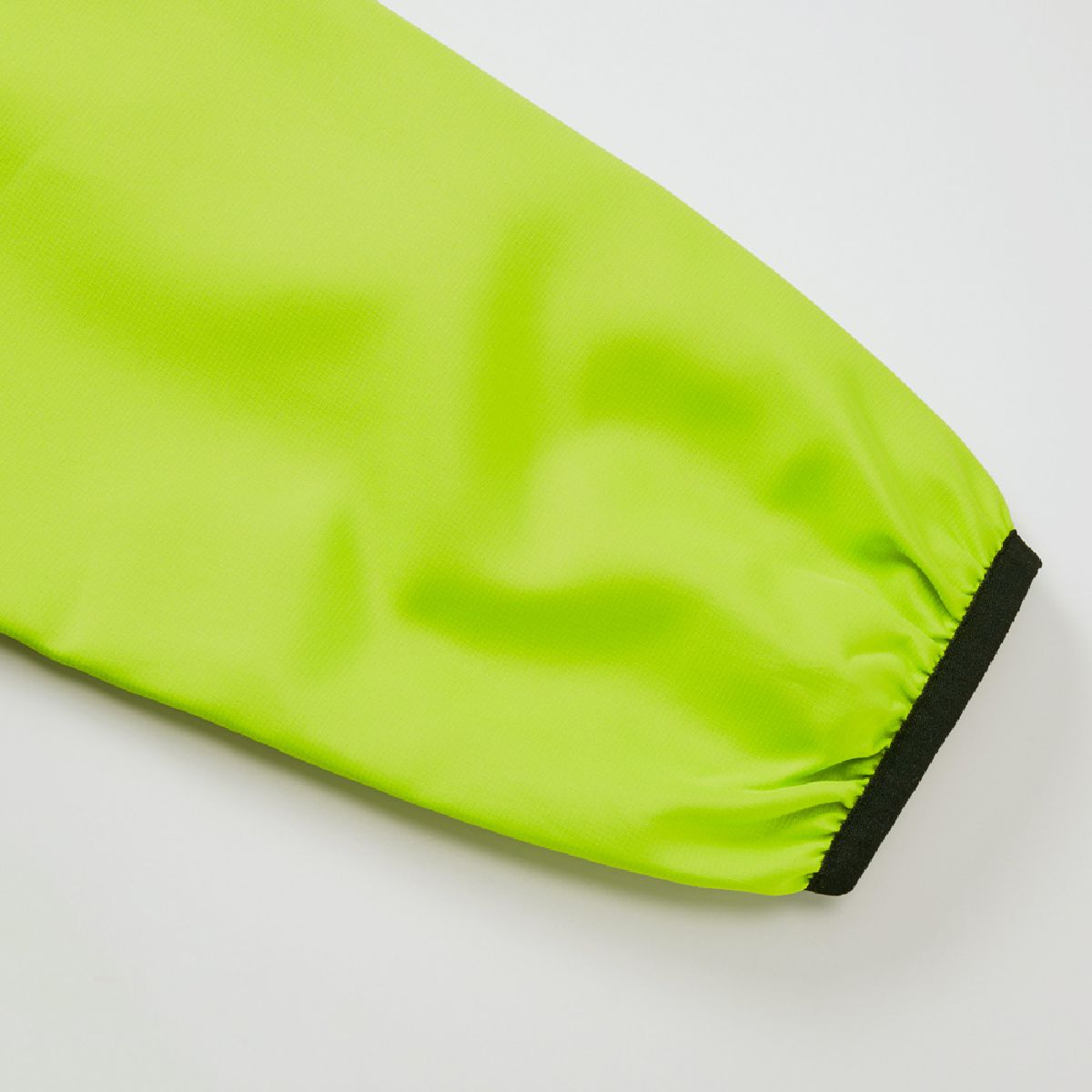 袖口是伸展的粘合劑規格，適合您的手腕